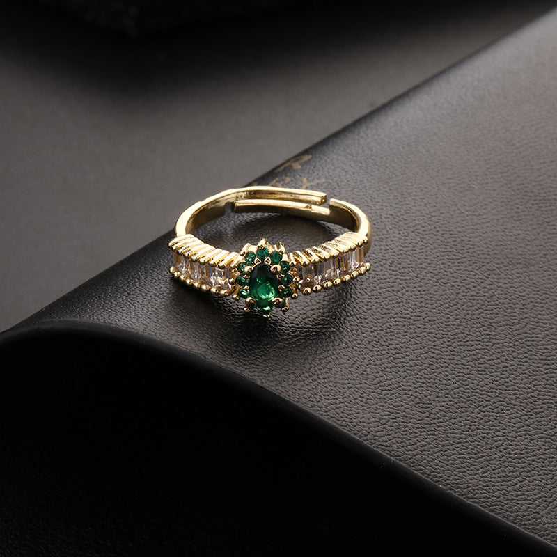 Niche Design Vintage Emerald Zircon Ring Women Open Band
