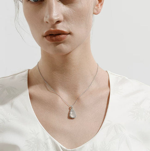 Ice-Transparent Gourd Pendant Necklace for Women – Elegant Crystal-Inspired Jewelry
